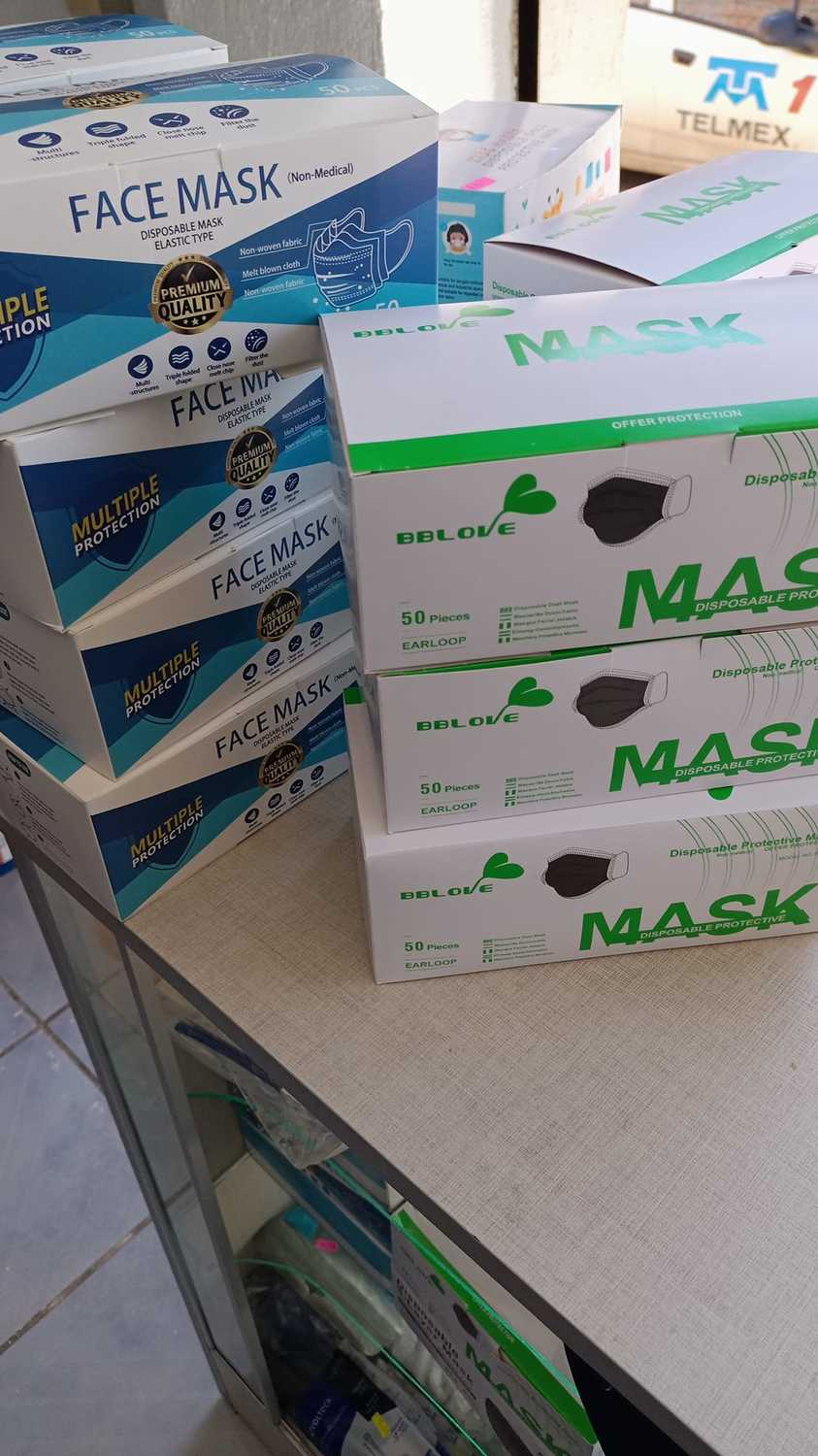 CUBREBOCAS DE TRICAPA